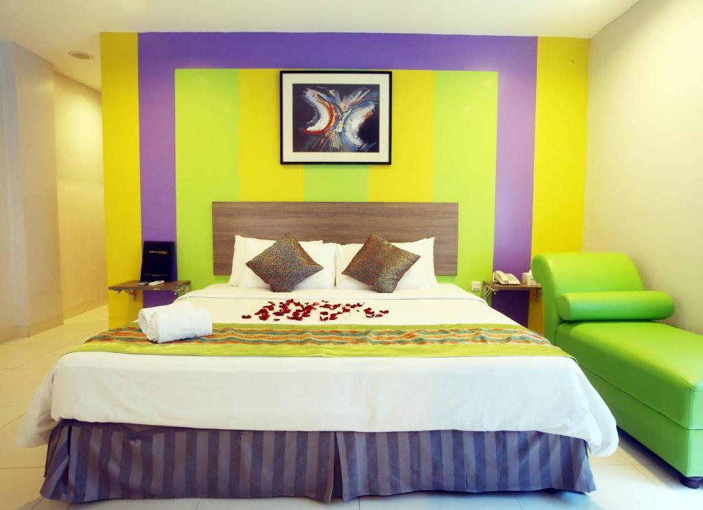My Hotel Jakarta Room photo